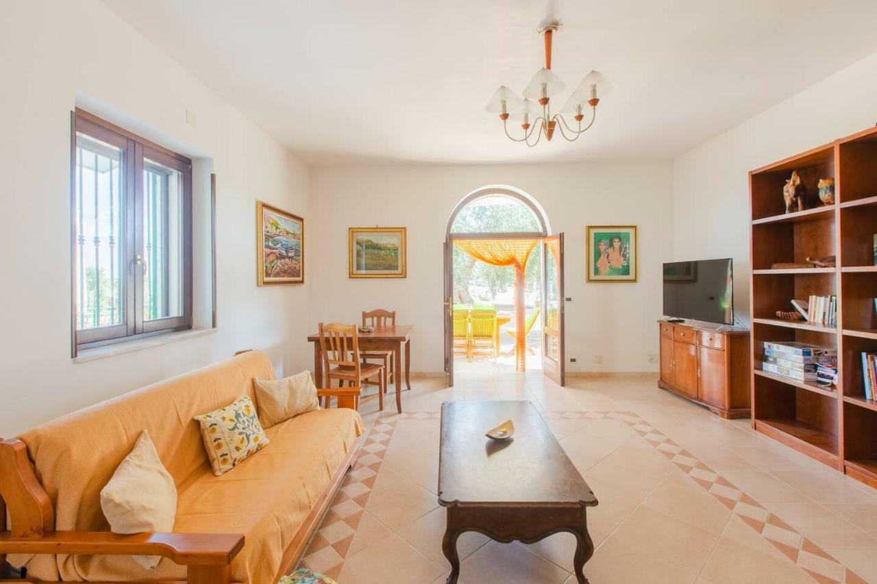 Villa Degli Ulivi Челие Месапика Екстериор снимка